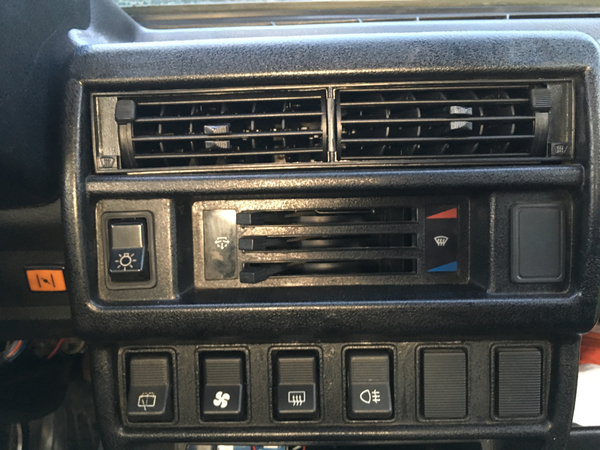 Воздуховод нива. Воздуховод нива. Система отопления шевроле нива 2008 года. Центральный воздуховод нива 21213. Воздуховод нива.