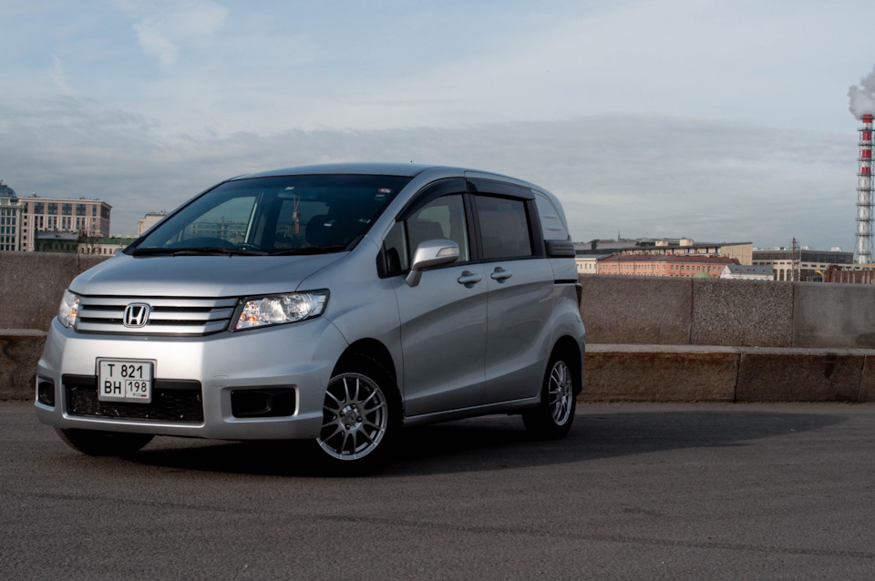 Фото в бортжурнале Honda Freed Spike