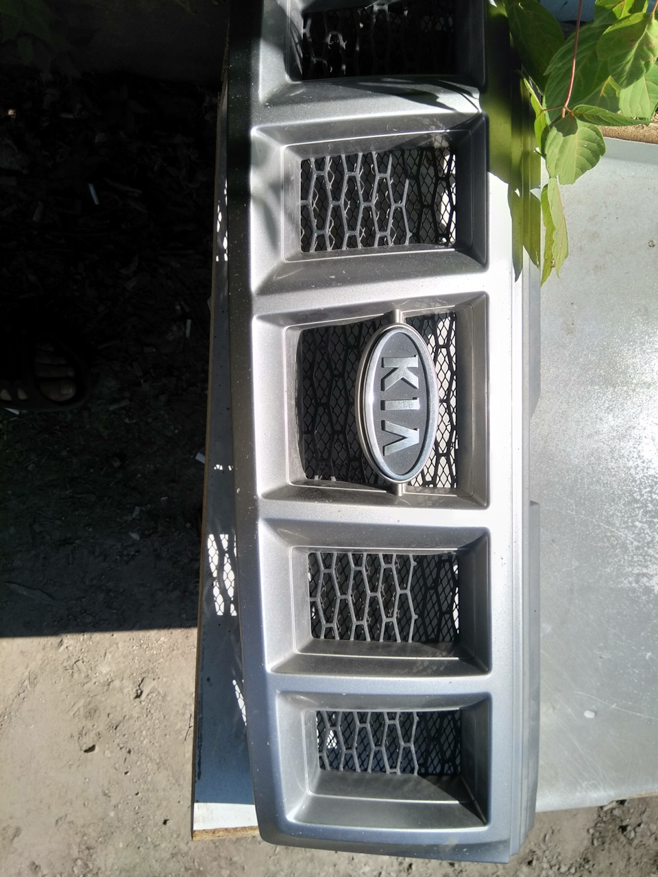 Сетка на радиаторную решетку (антисаранча). — KIA Sportage (1G), 2 л ...