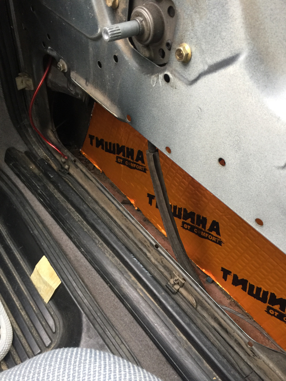 Виброизоляция дверей, перетяжка карт, новые динамики на фронт( Часть 1 ...