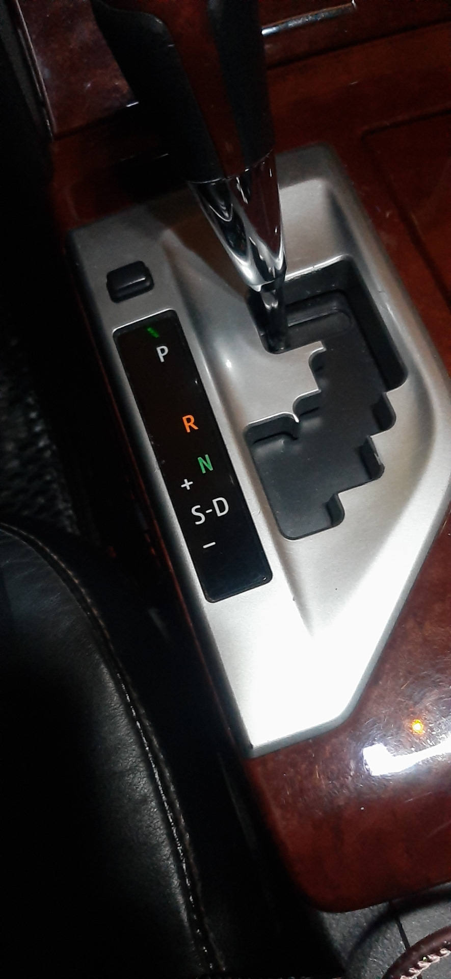 Подсветка селектора АКПП — Toyota Camry (XV50), 2,5 л, 2013 года ...