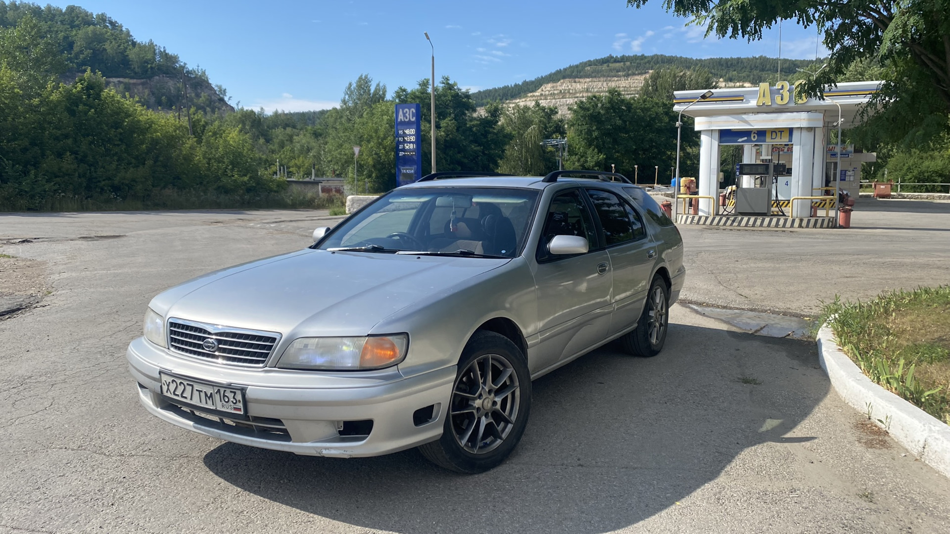 Nissan cefiro 2.0. Nissan Cefiro 1997. Nissan Cefiro 2,5. Ниссан 1997 года. Nissan 1997.