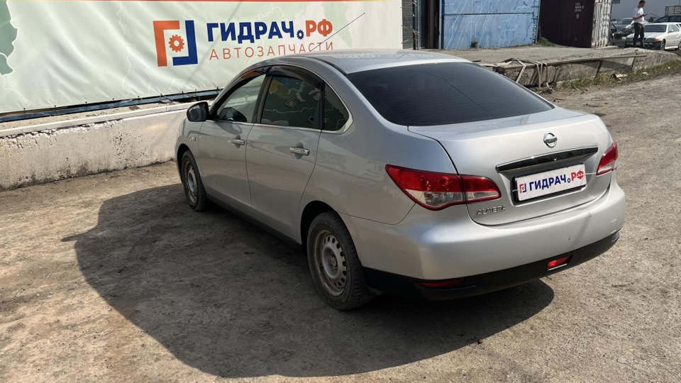 Альмера g15 задние. Ниссан Альмера g15 цвет кузова черный металлик
