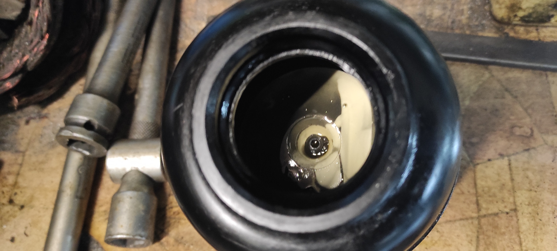 ВАЗ 21124. замена жидкости в ГУР. как проверить катушку зажигания ...