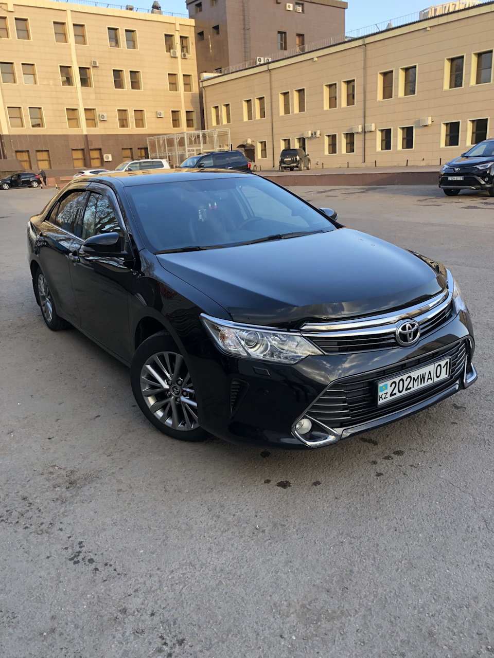 Молочко для блеска💪🏼 — Toyota Camry (XV50), 2,5 л, 2016 года | мойка |  DRIVE2