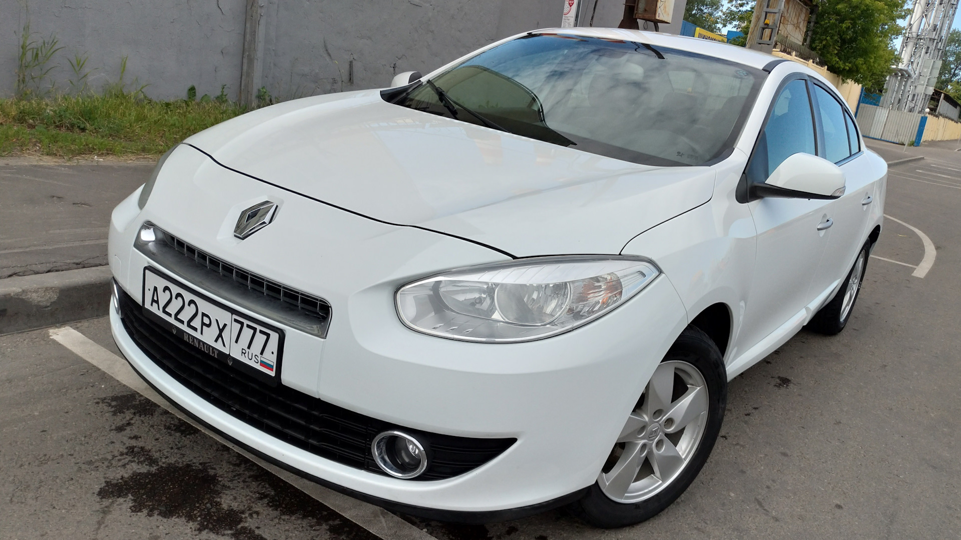 Renault Fluence 1.6 бензиновый 2012 | Dynamique на DRIVE2