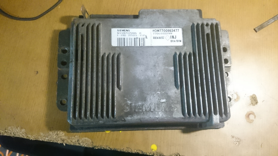 D-мозг на мотор F3R c кондеем и ГУРом. — Москвич 2141. Запчасти на фото: 9191205, 7700102299