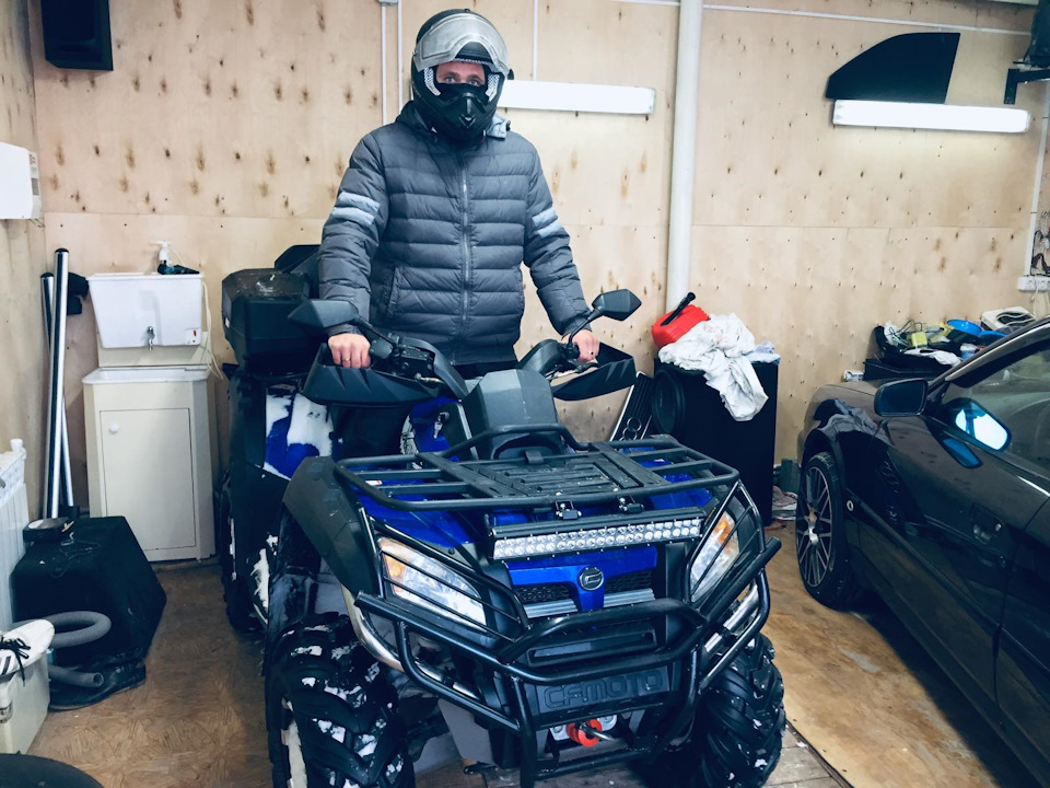 Квадроцикл CF Moto зимой