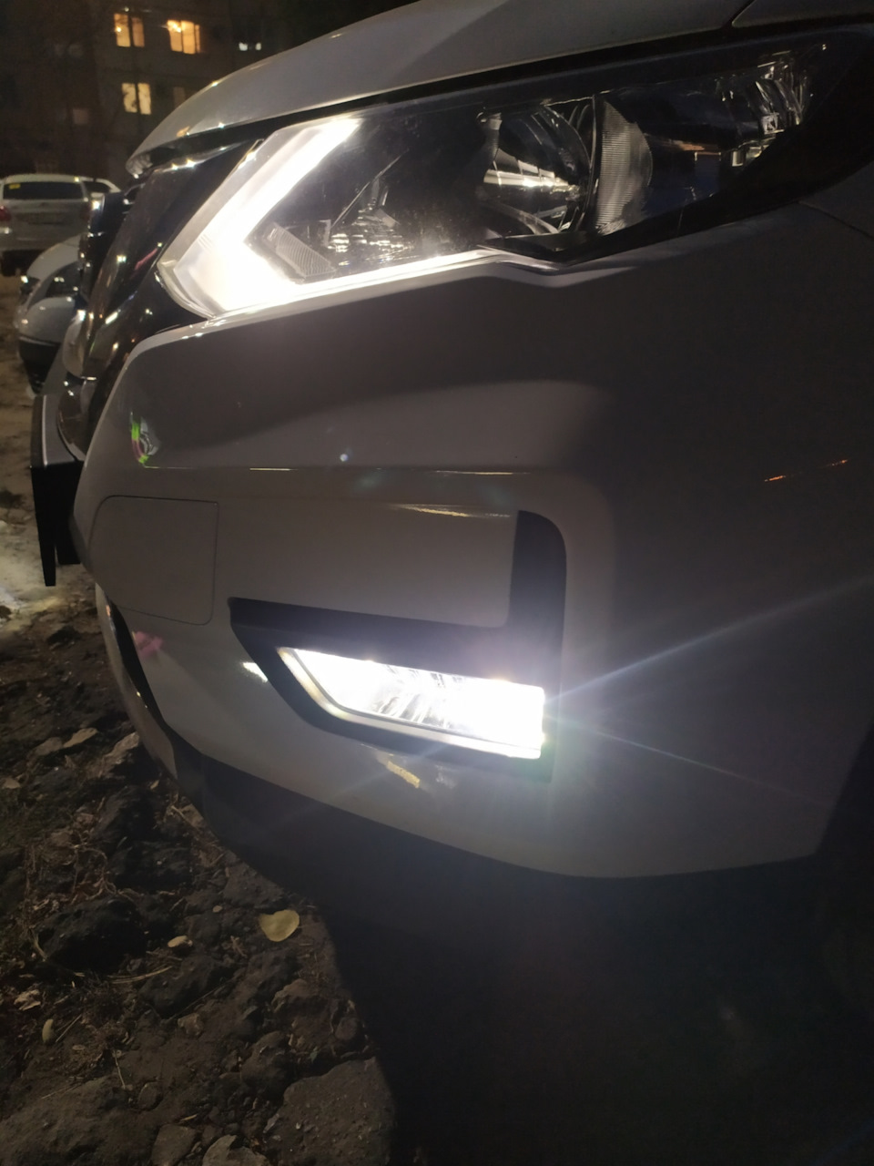 Установил светодиодные противотуманные фары МТФ — Nissan X-Trail III ...
