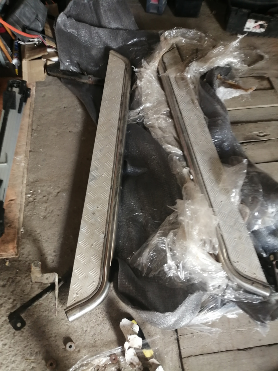 Купил на авито . Защиту порогов на Рено Дастер — Renault Duster (1G), 1 ...