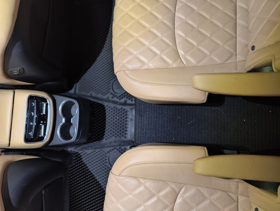 Коврики для Kia Mohave (2008-2022) с подвесной педалью Premium ("EVA 3D ...