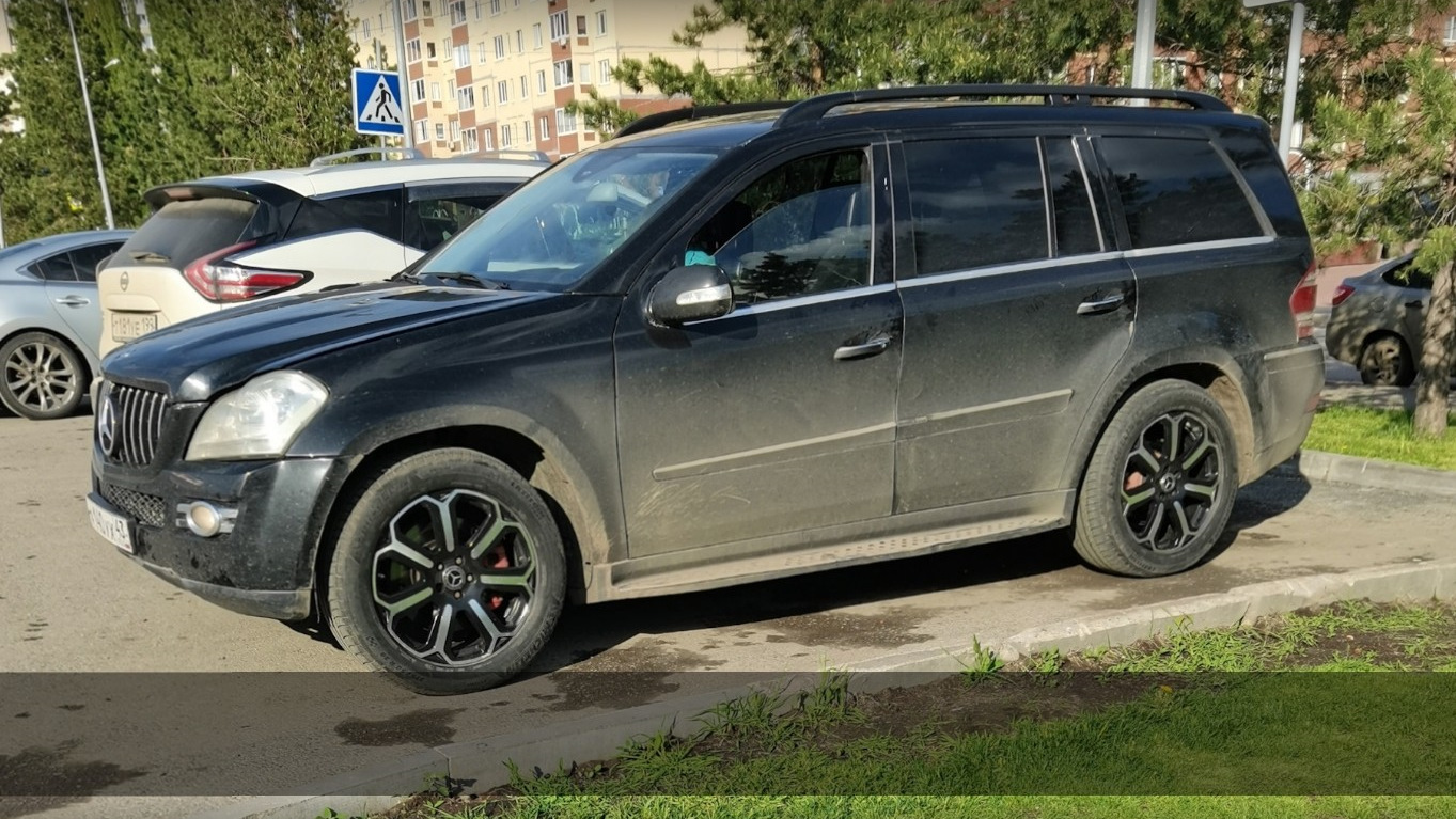 Mercedes-Benz GL-class (X164) 4.7 бензиновый 2006 | (Старенький аристократ)  на DRIVE2