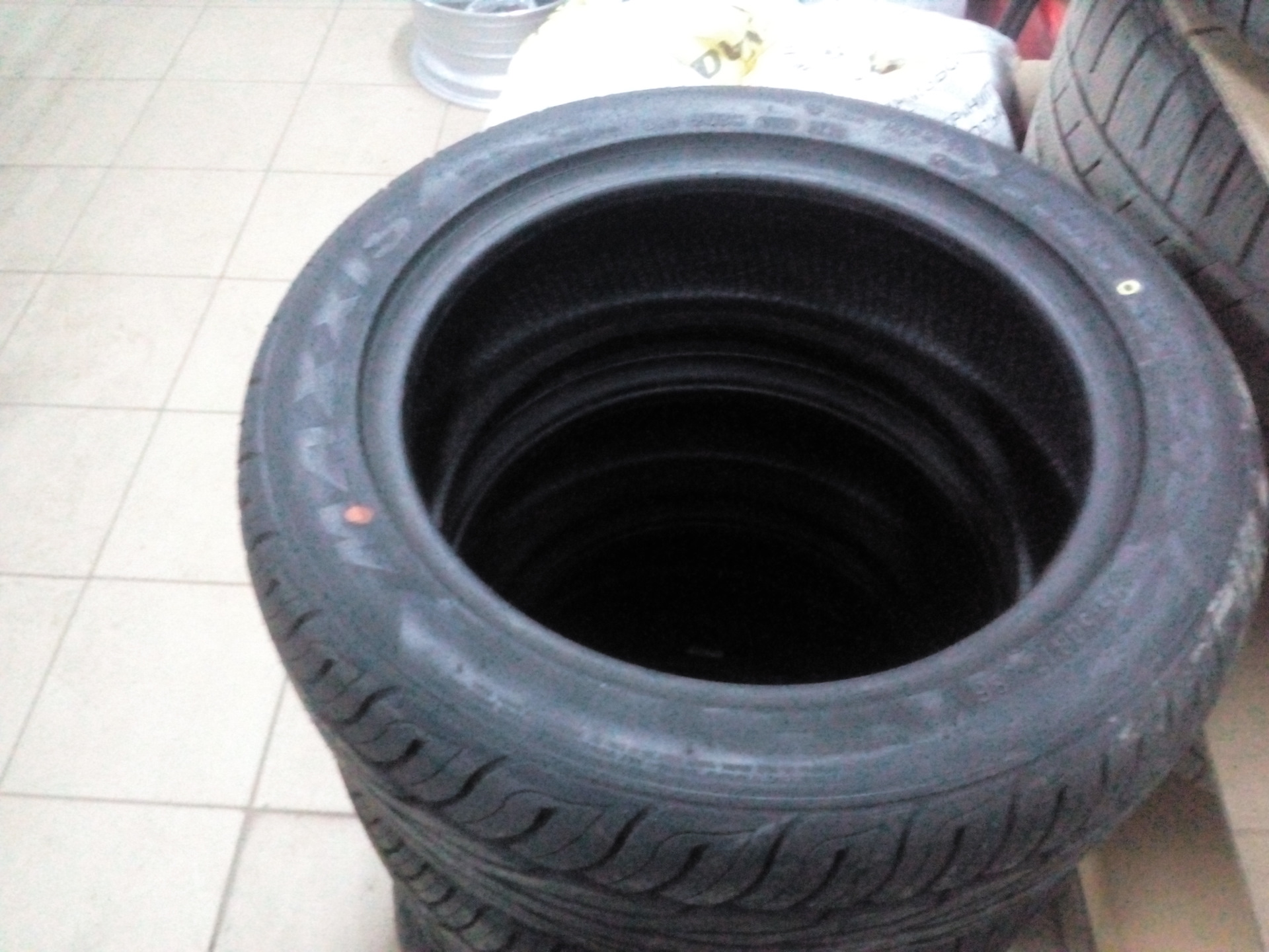 Прикупил резину maxxis maz4s r15 195 50 — Lada 21103, 1,5 л, 2004 года ...