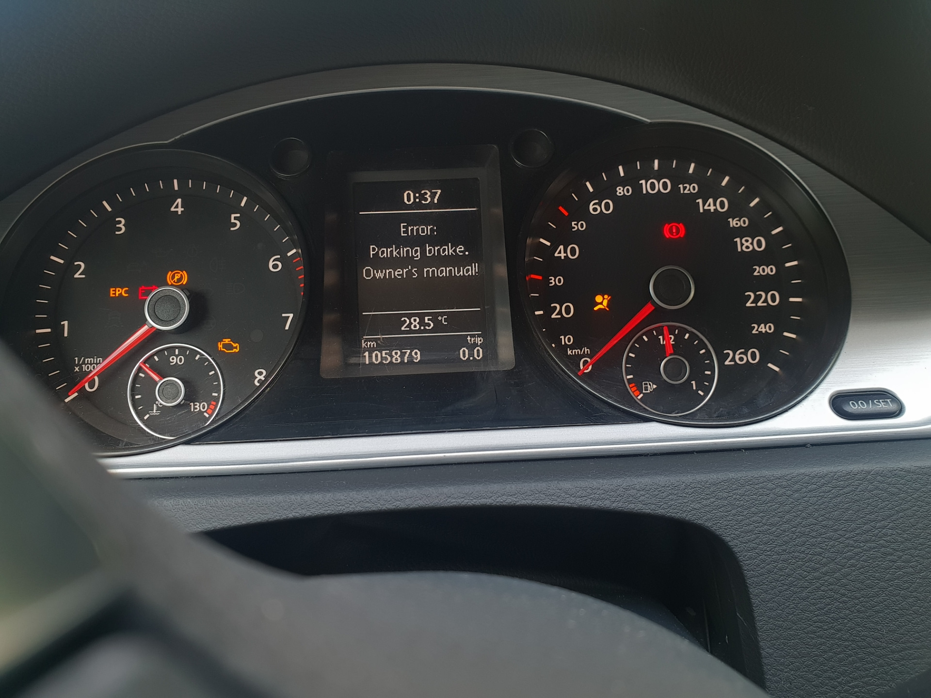 Brake fault stop. Parking brake fault пассат б6. ошибка пассат б6 parking brake fault. моргает паркинг опель.