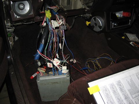 Splicing the wiring  - Toyota Cresta 25 L 1984