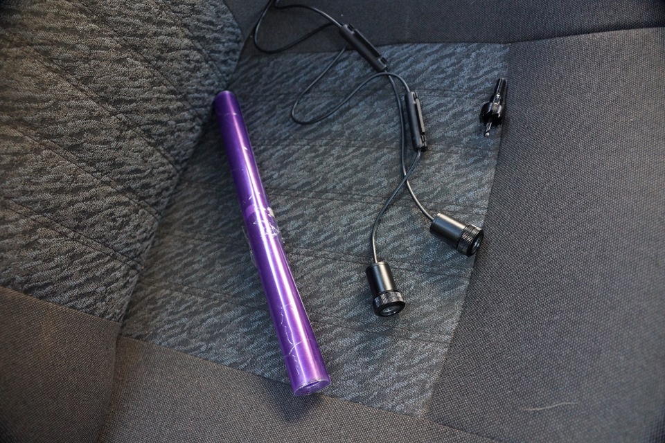 Проекция лого GAZ — ГАЗ 31105, 2,3 л., 2004 года | электроника | DRIVE2