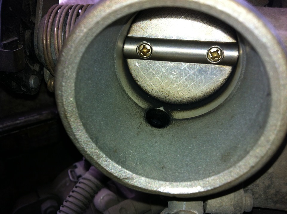 Чистка дроссельной заслонки — Lada Калина седан, 1,6 л, 2007 года ...