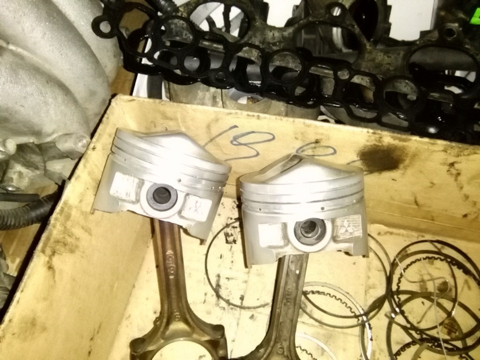 Чистенькие) — Mitsubishi Carisma