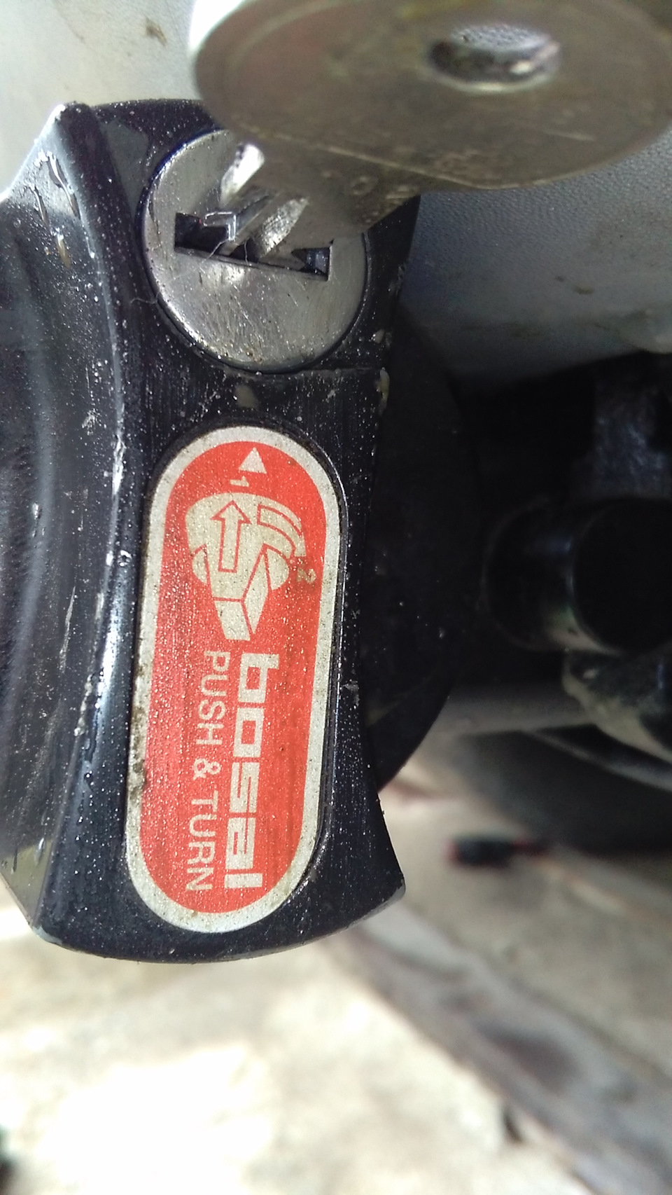 Крючок на ключик. — Peugeot Partner Tepee