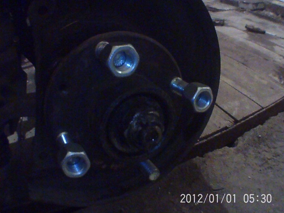 Шпильки от Нивы в ступицы класики — Lada 2101, 1,2 л, 1974 года ...