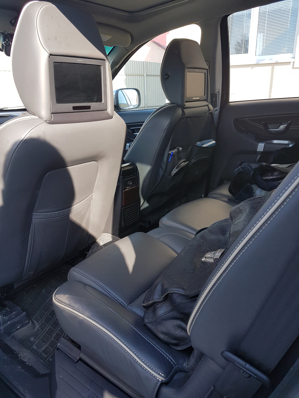 Фото в бортжурнале Volvo XC90 (1G)