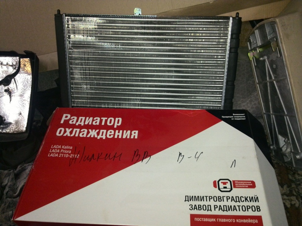 масло в 4-ом свечном колодце — Lada 21124, 1,6 л, 2006 года | своими ...