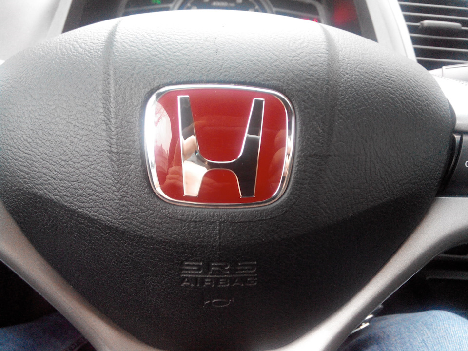 Замена логотипа "Н" в руле — Honda Civic Coupe (8G), 1,8 л., 2006 года ...