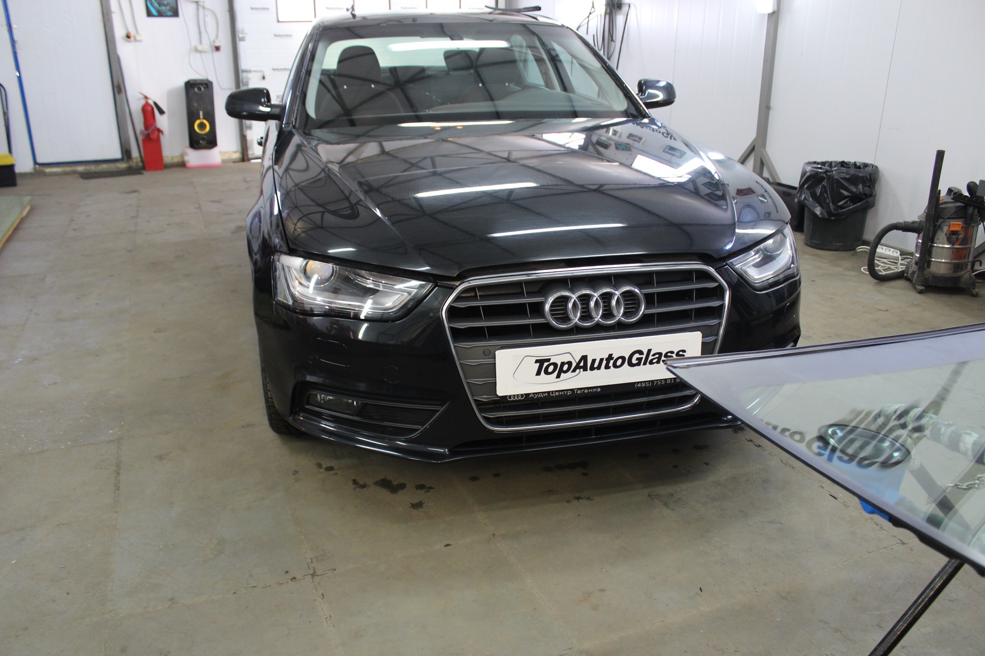Замена лобового стекла Ауди А4 — DRIVE2