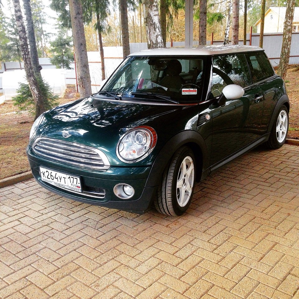 Можно мини. Мини Купер 2007. Mini Cooper mk2. Мини Купер one. Мини Купер 1.6.