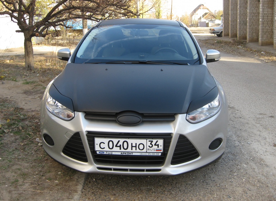 Капот форд 3. Ford Focus 3 карбон. Форд фокус 2 карбоновый капот.