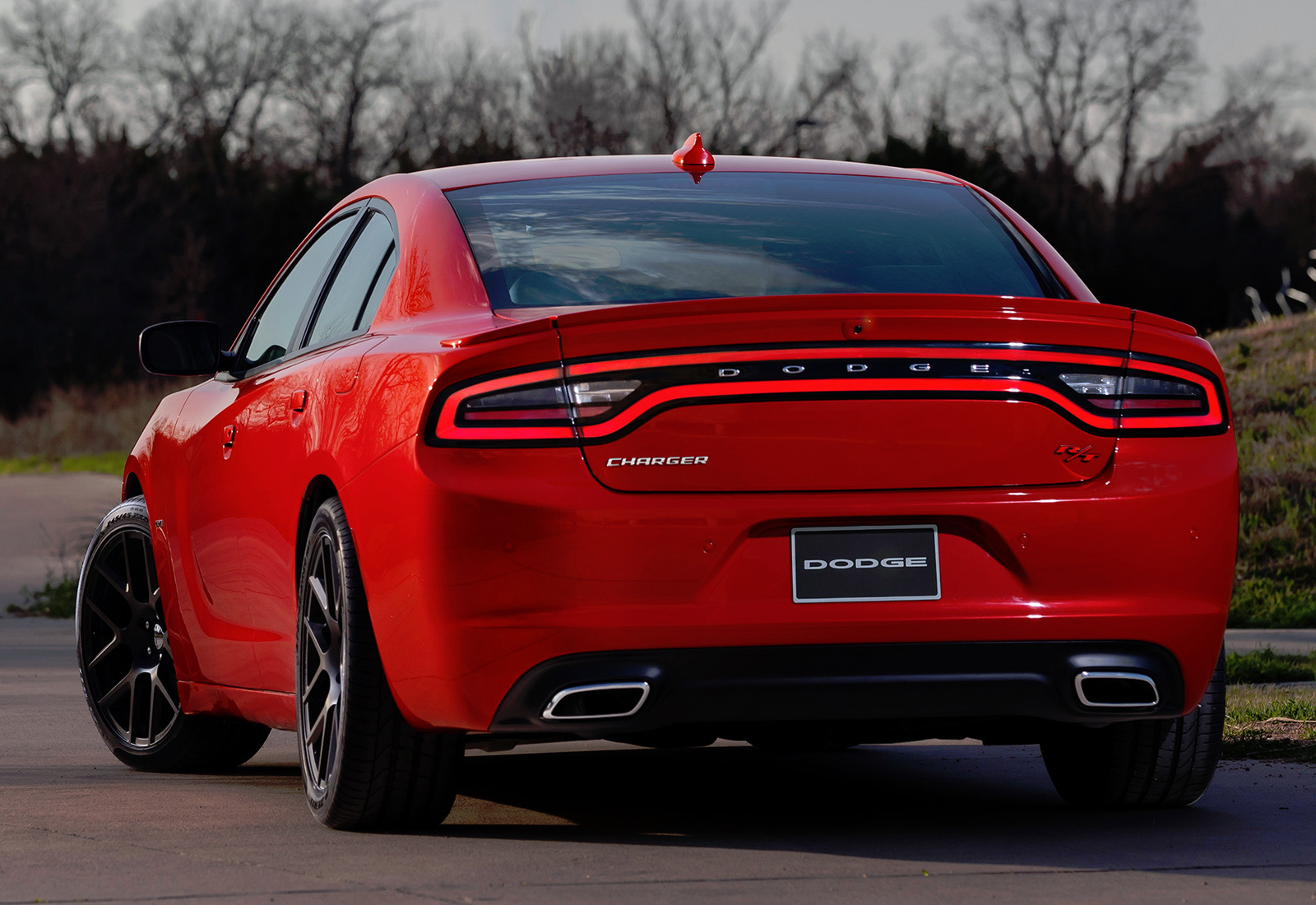 Dodge Charger 2015 фары