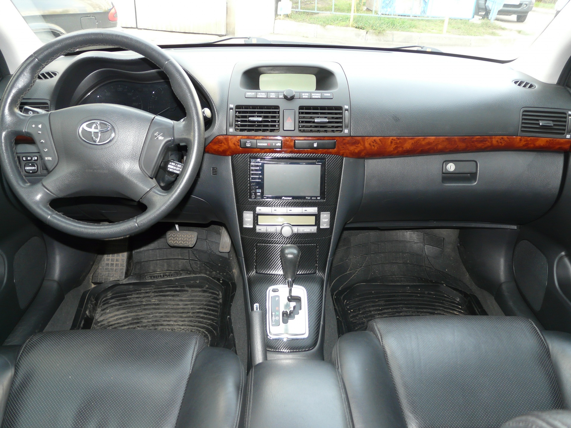 Торпеда авенсис. Toyota Avensis 2008 салон. Toyota Avensis 2007 Interior. Toyota Avensis 2007 салон. Avensis 2008 салон.