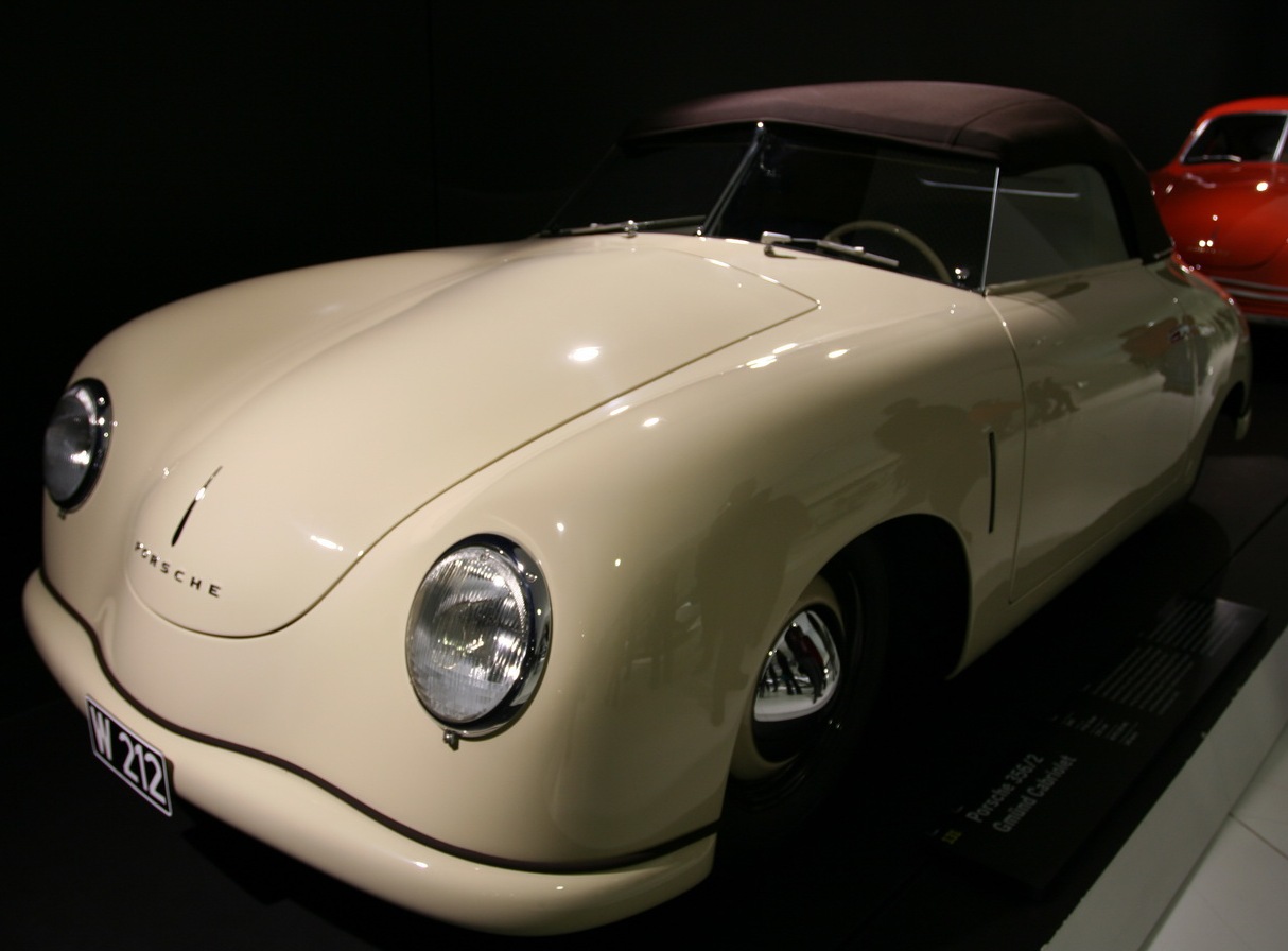 первый автомобиль porsche 1949 года первый автомобиль porsche 1949 года