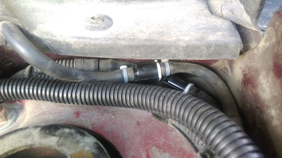 обратный клапан на омыватель — Chevrolet Captiva (1G), 2,2 л, 2012 года ...