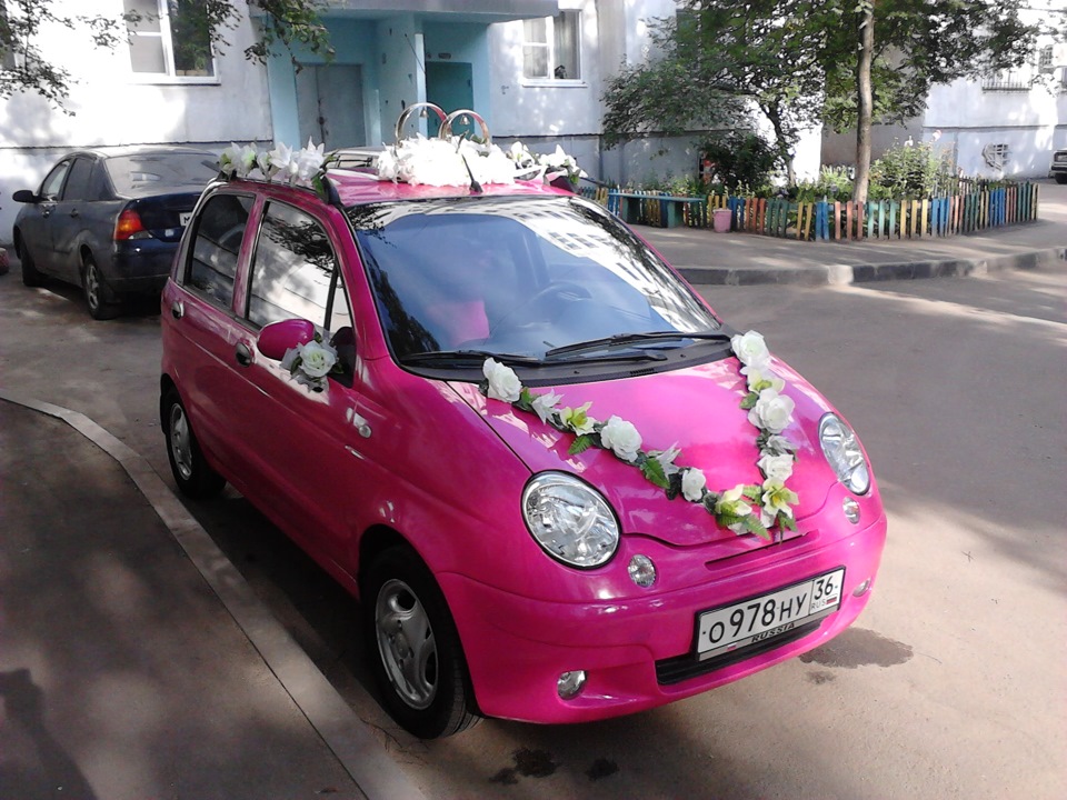 Matiz 100. Daewoo Matiz Pink. Daewoo Matiz розовый. Daewoo Matiz колхоз. Розовый Део Дэу Матиз.