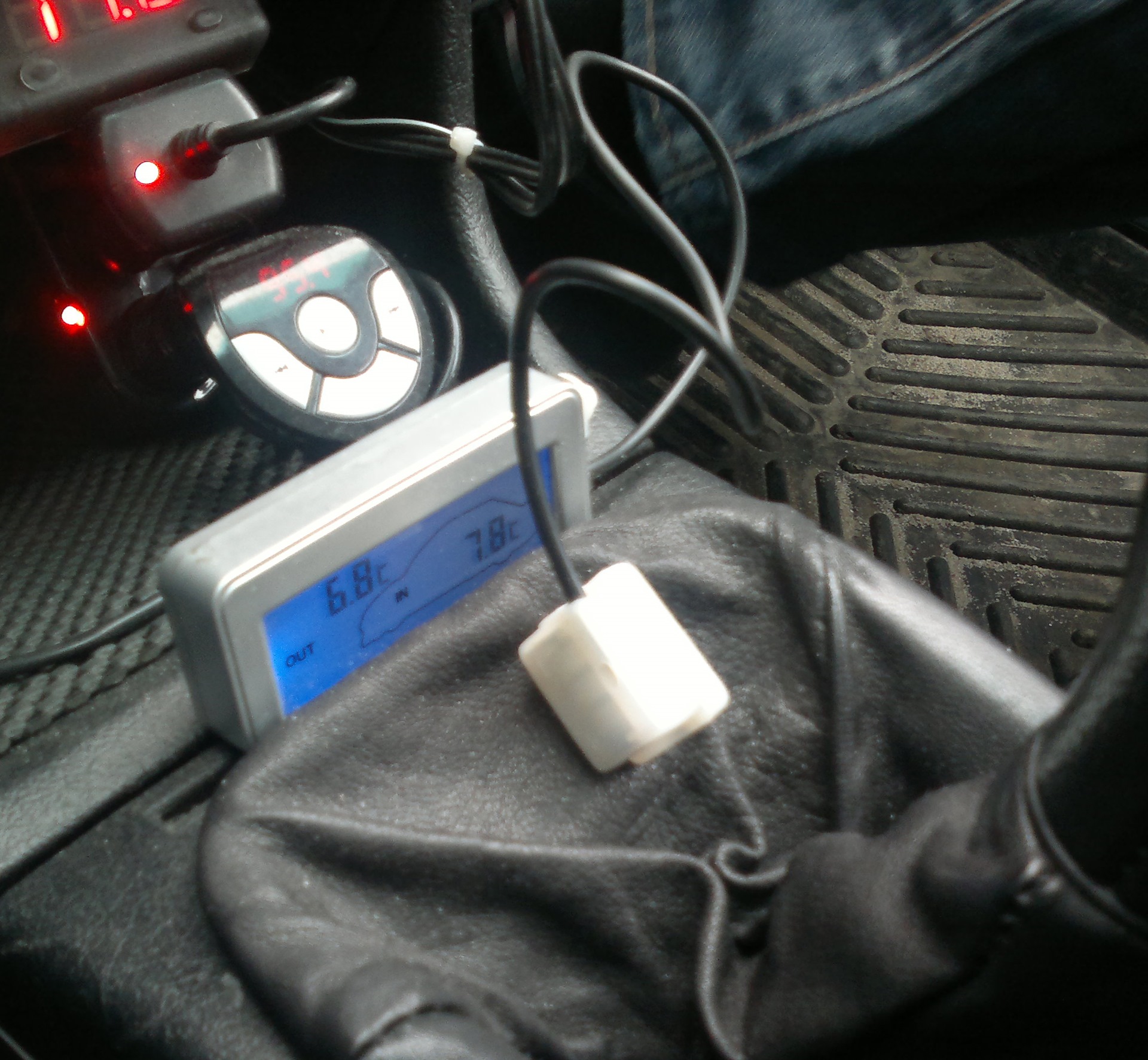 термометр в авто — Volkswagen Passat B4, 1994 года | тюнинг | DRIVE2