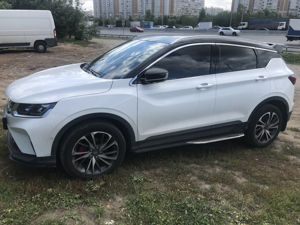 geely coolray автозвук