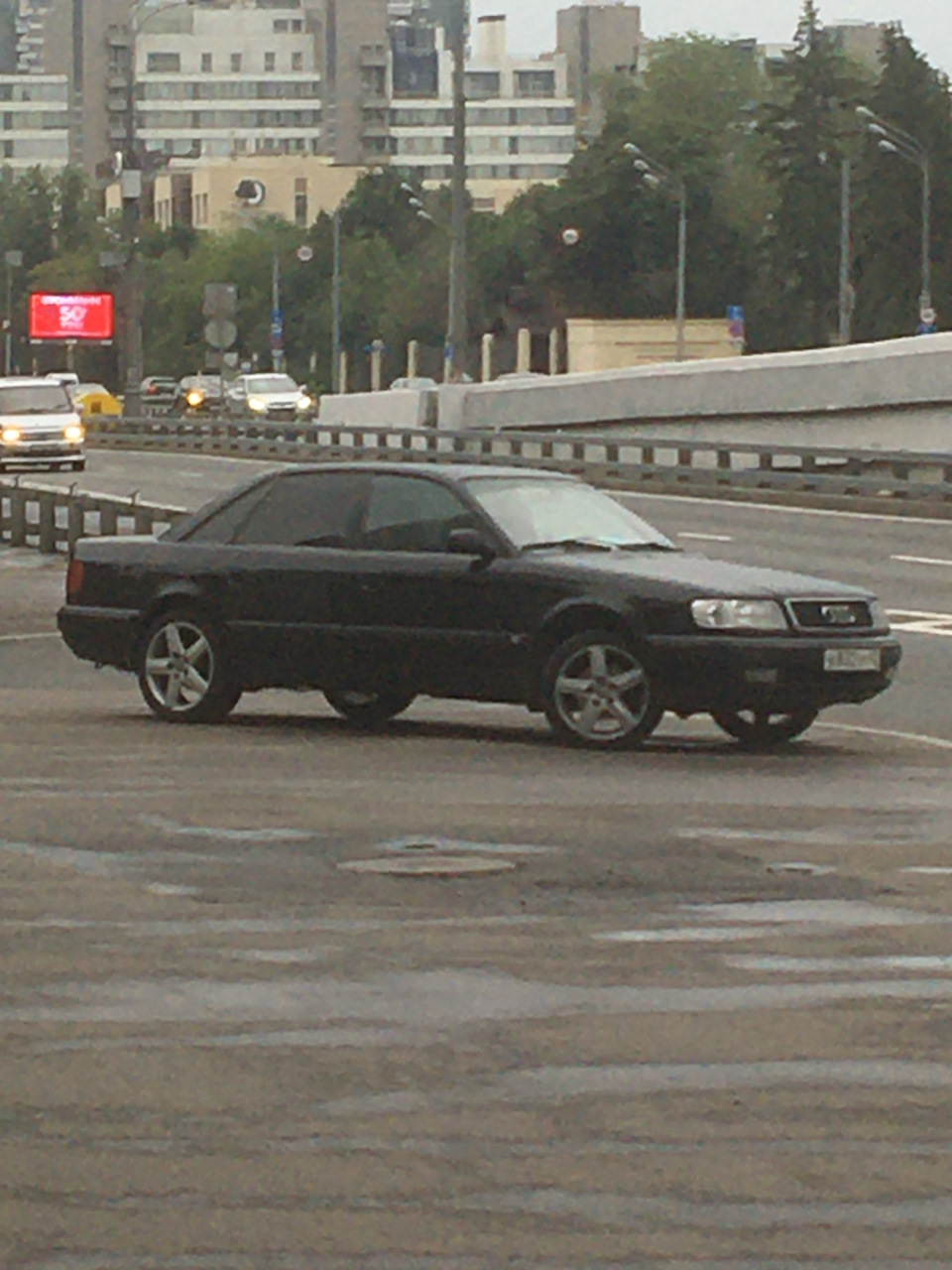 Опять настигла мою машину неприятная ситуация! — Audi 100 (C4), 2,6 л, 1993  года | ДТП | DRIVE2