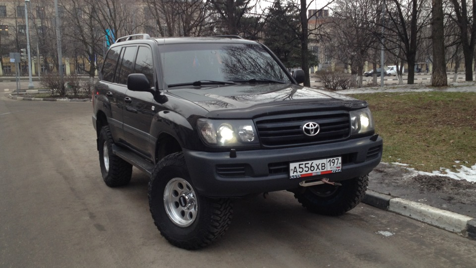 Тойота ленд крузер 105. Toyota Land Cruiser 105. Toyota Land Cruiser 105 GX. Land Cruiser 105 GX r2. Тойота ленд Крузер 105 комплектации.