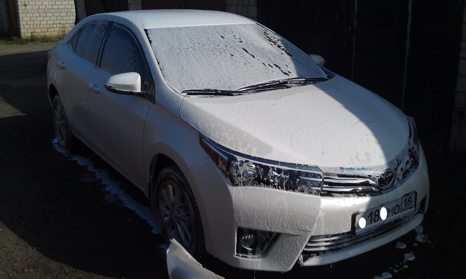 Купил бесконтактную мойку интерскол 1500. — Toyota Corolla (160), 1,6 л ...