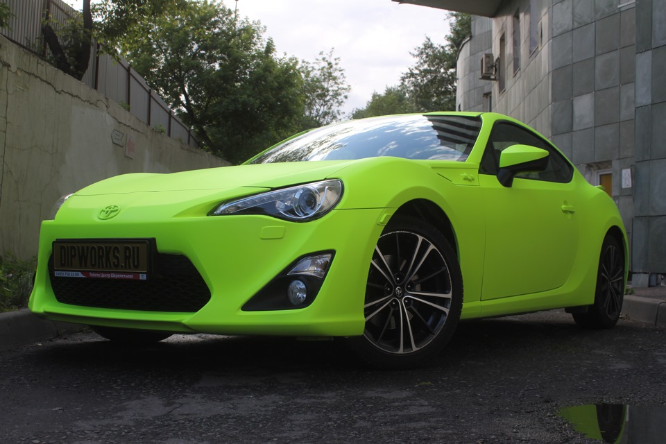 Toyota gt86 зеленая