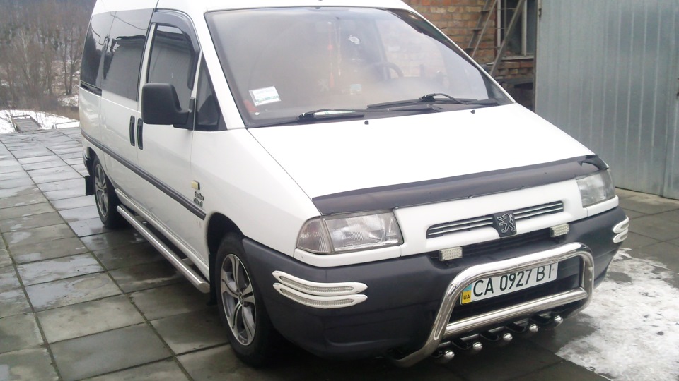 надпись peugeot эксперт надпись peugeot эксперт