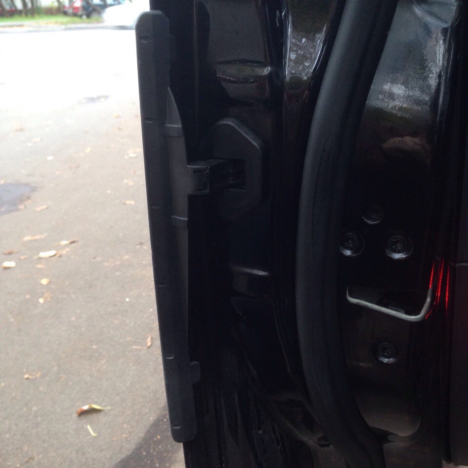 Защитные кромки дверей — Ford Focus Hatchback III, 1,6 л, 2012 года ...