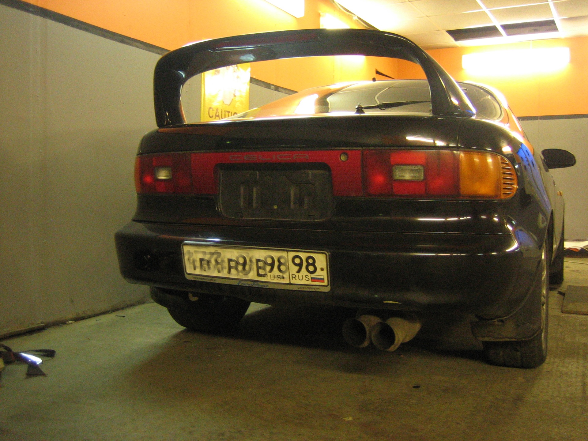 spoiler  - Toyota Celica 20L 1993