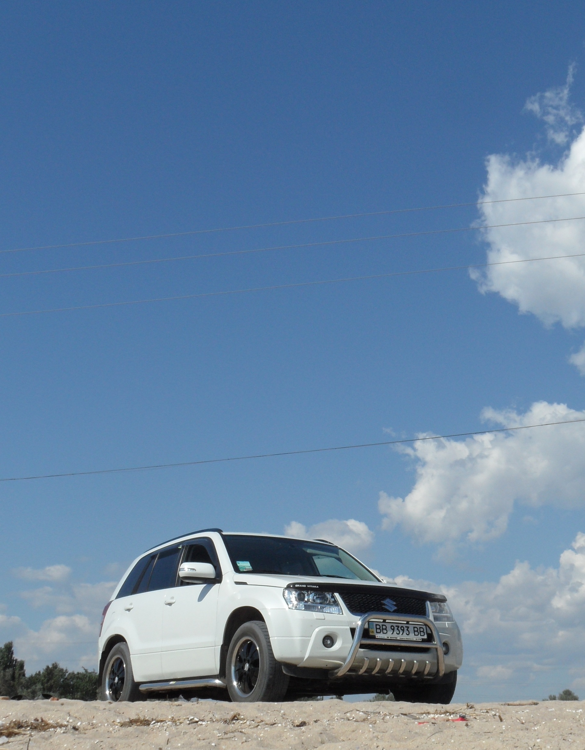 Море, пляж, машина, песок. — Suzuki Grand Vitara (2G), 2,4 л, 2010 года |  фотография | DRIVE2