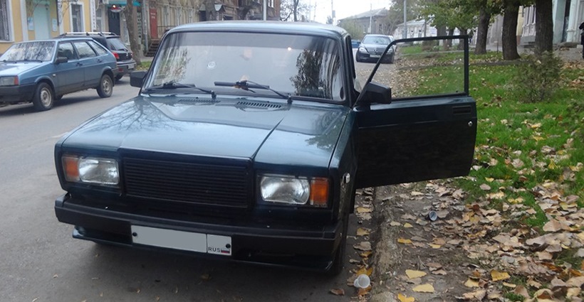 Убрал надпись на лобовом стекле. — Lada 21074, 1,6 л, 2005 года ...