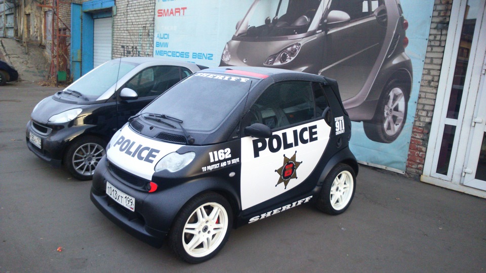 Смартик лучшее. Смарт полиция. Smart Fortwo Police. Полиция на смарте. Смартик машина.