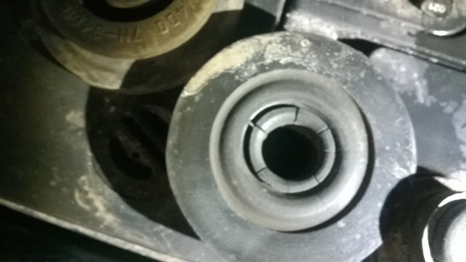 Замена верхних сайлентблоков радиатора — Nissan Teana (J31), 2,3 л ...