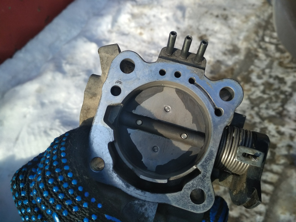 Дроссель на месте — Mitsubishi Lancer IX, 2 л, 2007 года | своими ...