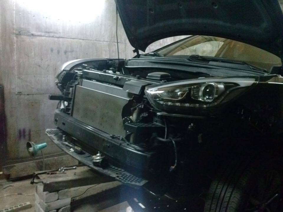 сетка решётки радиатора — Hyundai ix35, 2 л, 2013 года | другое | DRIVE2